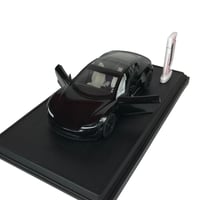 سيارة تيسلا الرياضية