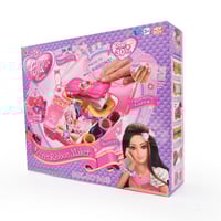 صانع الشريط مع فلة