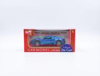 تولي سيارة لعبة حجم صغير