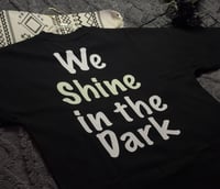 تيشيرت آوفرسايز - Shine مضيء -