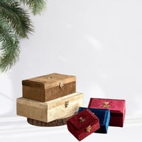 علب مخمل للعود