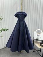 فستان سهرة انيق بتطريز مميز