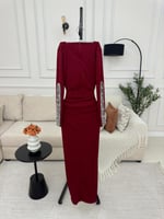 فستان ناعم مميز بتطريز على الاكمام