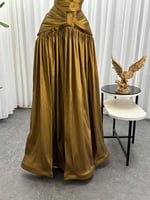 فستان سهرة ناعم بقصة هالتر