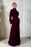 فستان عودي انيق باللون العودي