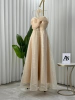 فستان سهرة بيج بقماش فاخر