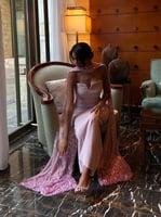 فستان ناعم مميز بشال مطرز