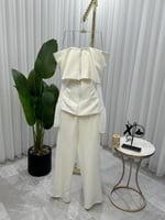 طقم ابيض من الدانتيل