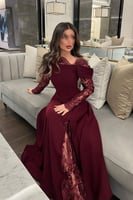 فستان عودي انيق بلمسات من الدانتيل