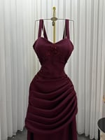 فستان سهرة عنابي مميز بتطريز ناعم