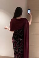 فستان سهرة مميز مزين بورود