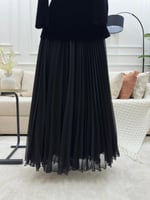 فستان اسود بستايل انيق