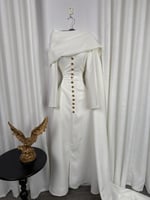 فستان سكري ناعم بأكمام طويلة