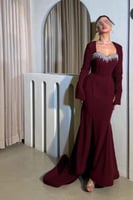 فستان سهرة برغاندي مميز بتطريز مميز