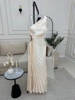 فستان بليسيه بكتف واحد مميز بتطريز انيق