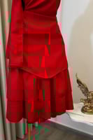 فستان ميدي احمر بكتف واحد