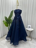 فستان سهرة بتطريز فاخر