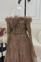 فستان مطرز مميز بريش