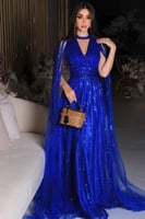فستان نيلي بتطريز طولي