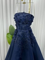 فستان سهرة بتطريز فاخر