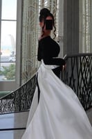 فستان ناعم طويل عاري الكتف