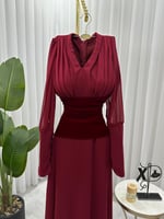 فستان ناعم من الشيفون بحزام انيق