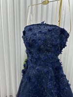 فستان سهرة بتطريز فاخر