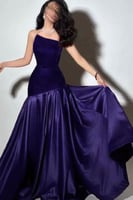 فستان فخم من المخمل عاري الكتف