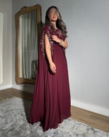 فستان عودي مميز بتطريز