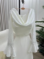 فستان ابيض طويل بتطريز انيق