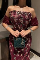 فستان عودي مشغول بشال ناعم