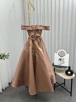 فستان سهرة انيق بتطريز مميز