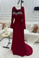 فستان سهرة برغاندي مميز بتطريز مميز