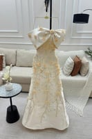 فستان سكري مزين بورود خربزية