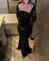 فستان اسود ناعم مميز بتطريز مقلم