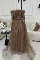 فستان مطرز مميز بريش