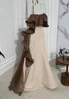 فستان انيق بتفاصيل جذابة