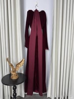 فستان سهرة عودي بتطريز ناعم