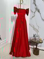 فستان احمر انيق مميز بتطريز