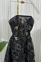 فستان سهرة فاخر بتطريز انيق