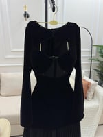 فستان اسود بستايل انيق