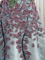 فستان سهرة سماوي بتطريز مميز