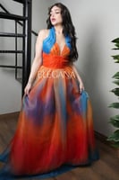 فستان مميز بألوان متدرجة