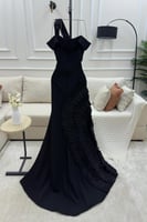 فستان اسود سهرة بتصميم مميز