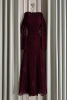 فستان ناعم بأكمام طويلة