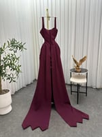 فستان سهرة عنابي مميز بتطريز ناعم