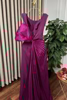 فستان طويل سابرينا بفيونكة في الخلف