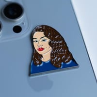 ملصق معدني الملكة أحلام