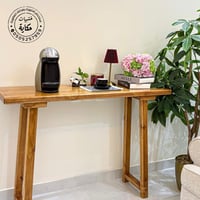 طاولة قهوة بتصميم هندسي