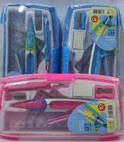 طقم هندسي علبة بلاستيك 8026